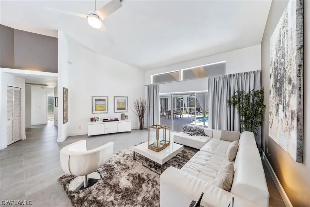 18 Paddington Court Naples FL 34104