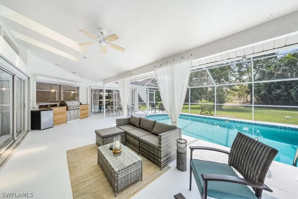 18 Paddington Court Naples FL 34104