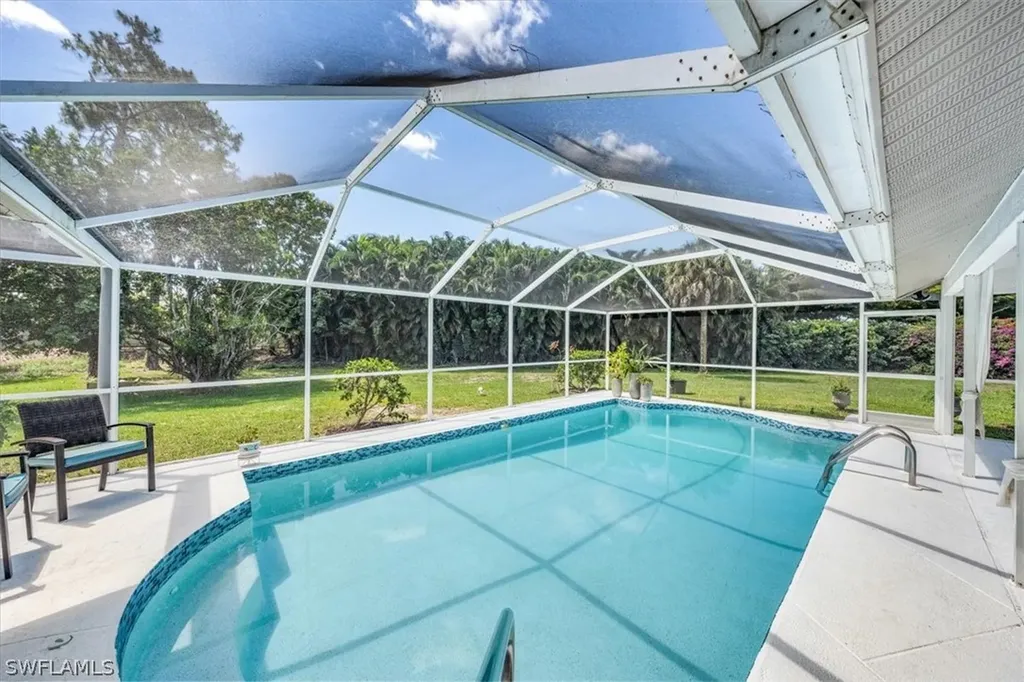 18 Paddington Court Naples FL 34104