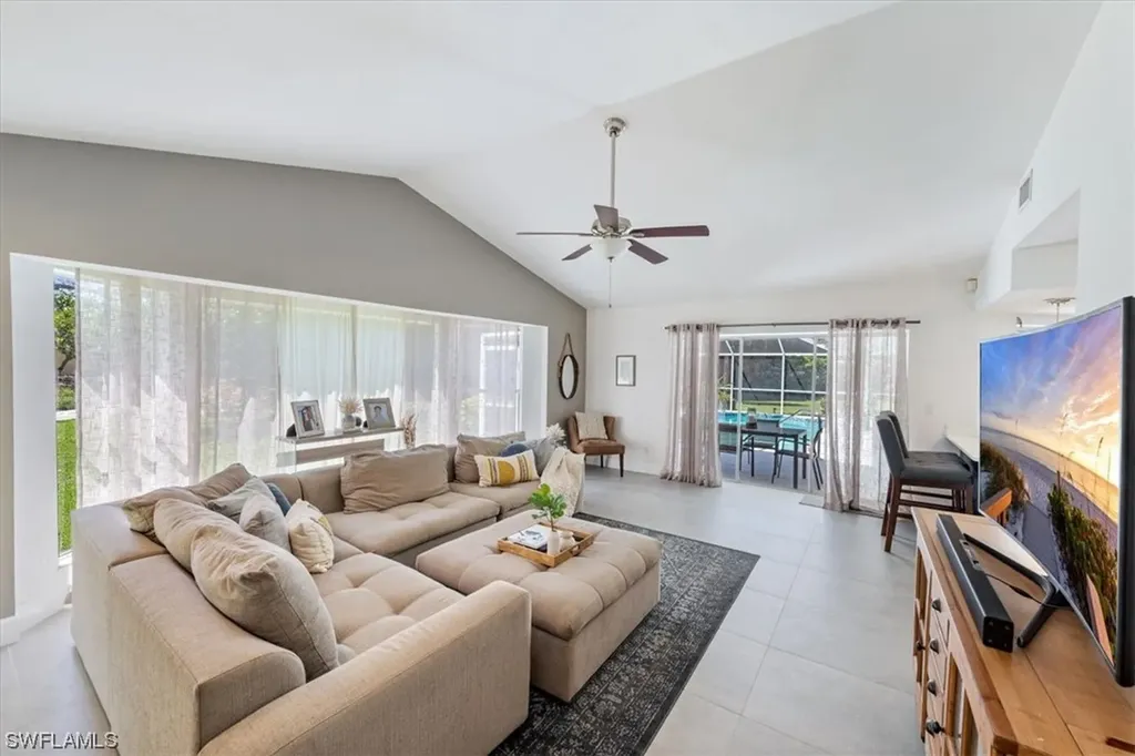 18 Paddington Court Naples FL 34104