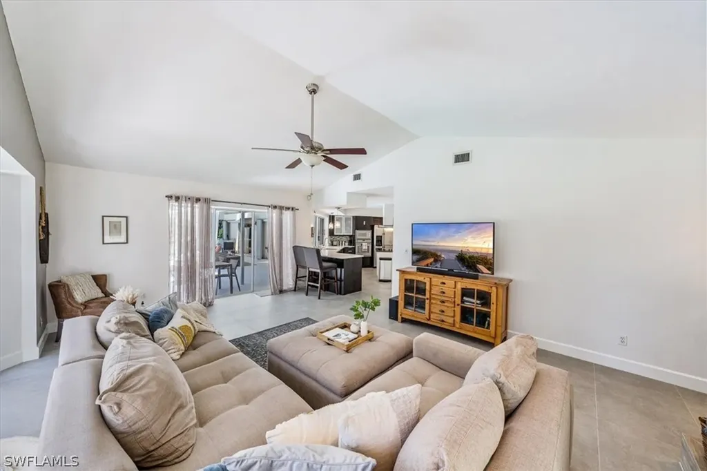 18 Paddington Court Naples FL 34104