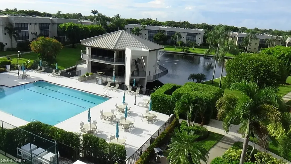 Naples FL, 788 Park Shore Drive, Unit H13