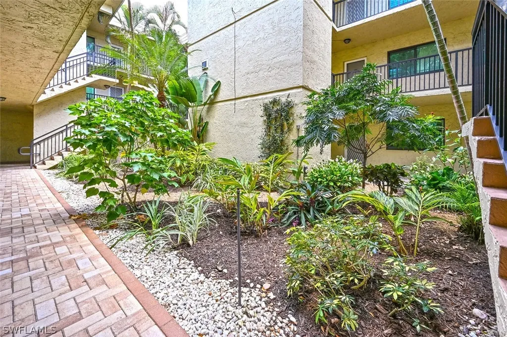 788 Park Shore Drive Naples FL 34103
