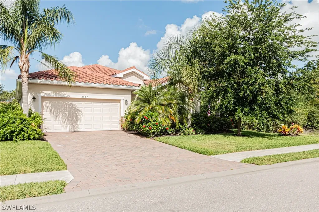 2504 Sawgrass Lake Court Cape Coral FL 33909