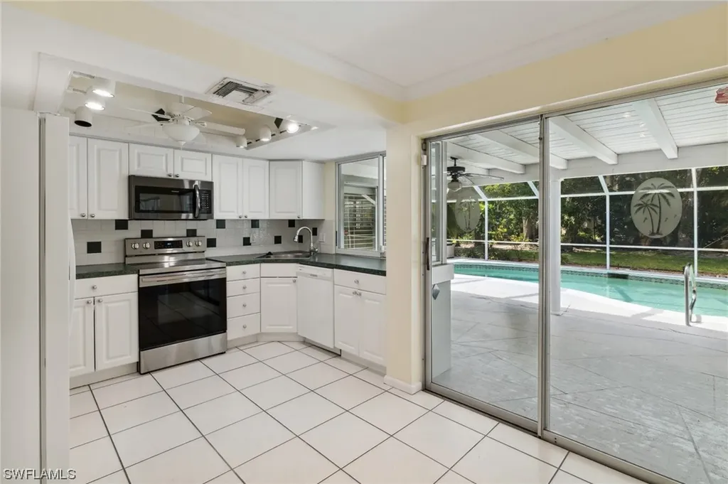 740 Park Shore Drive Naples FL 34103