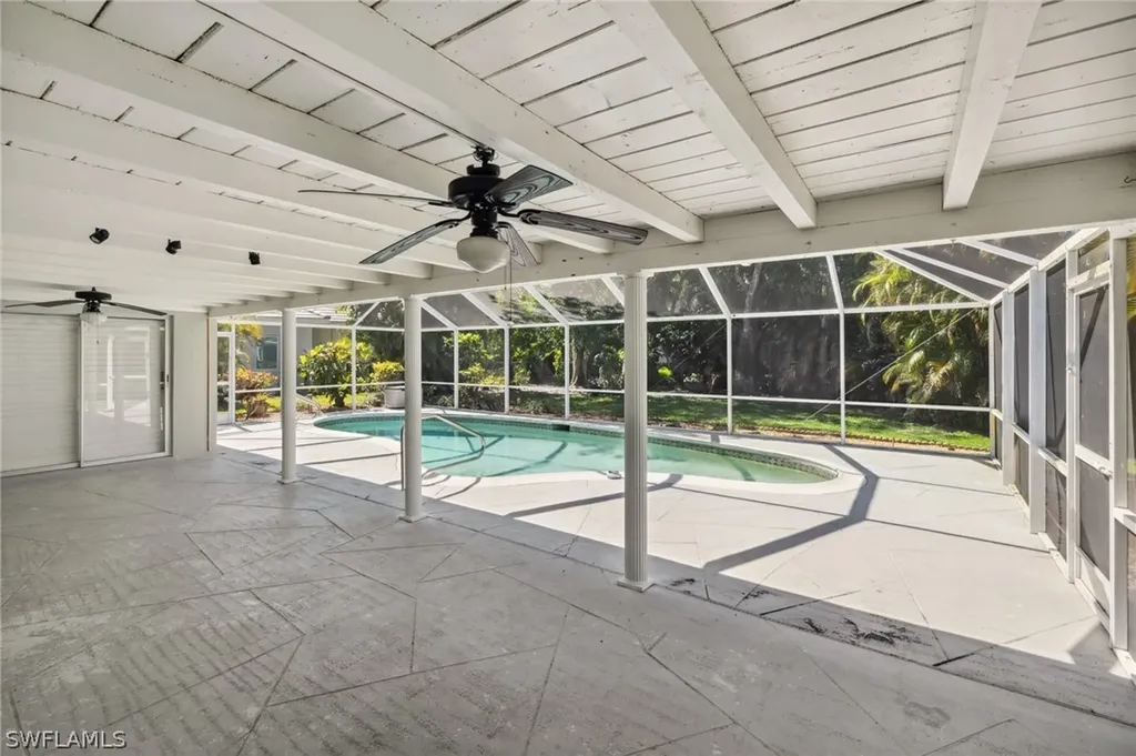 740 Park Shore Drive Naples FL 34103