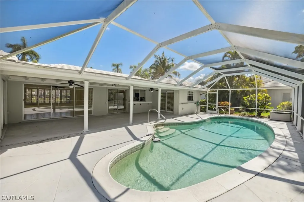 740 Park Shore Drive Naples FL 34103
