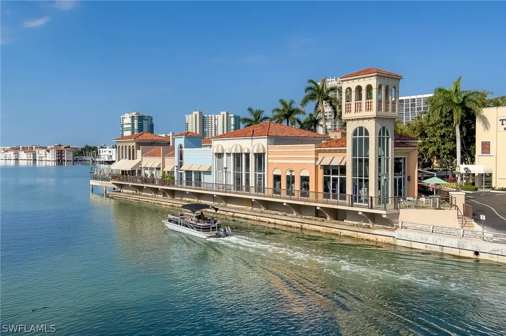 740 Park Shore Drive Naples FL 34103