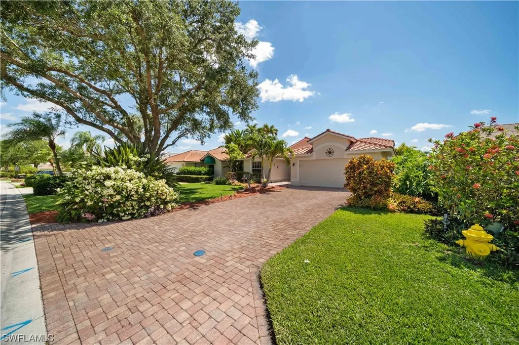 10862 Longshore Way W Naples FL 34119