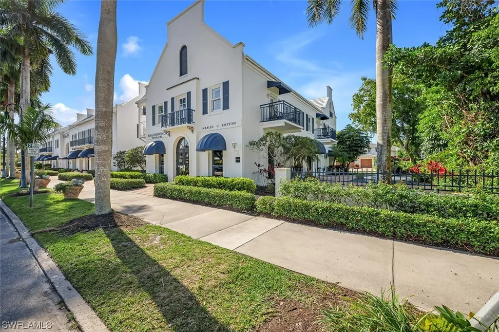 292 14th Avenue S Naples FL 34102