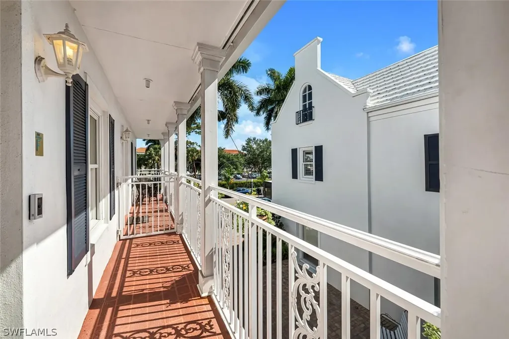 292 14th Avenue S Naples FL 34102