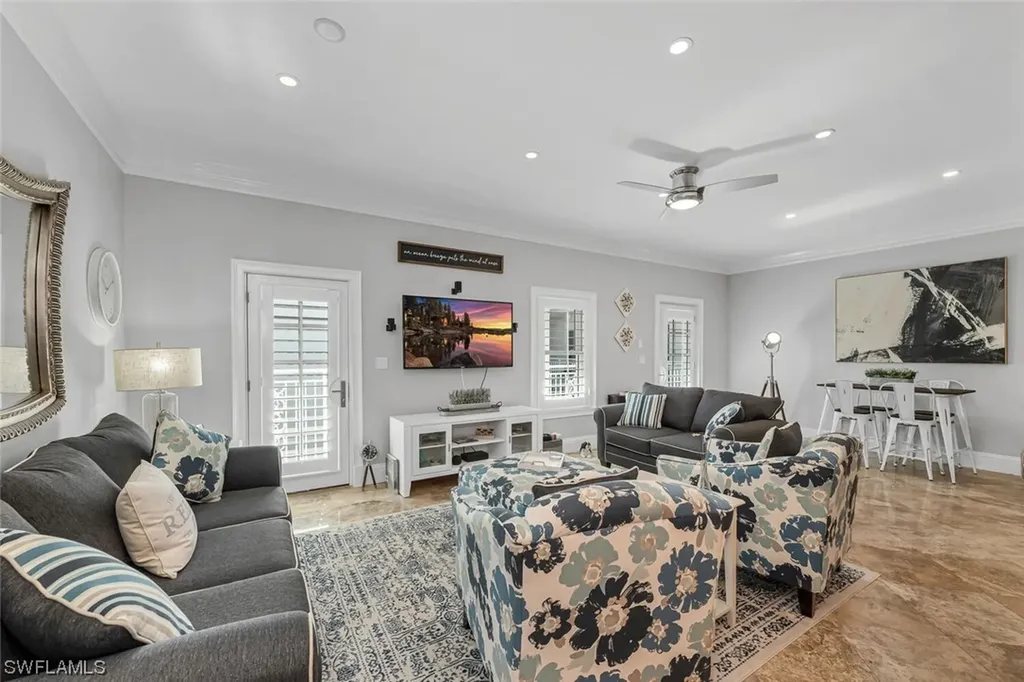 292 14th Avenue S Naples FL 34102