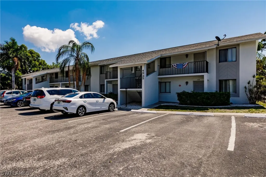 4925 York Street Cape Coral FL 33904