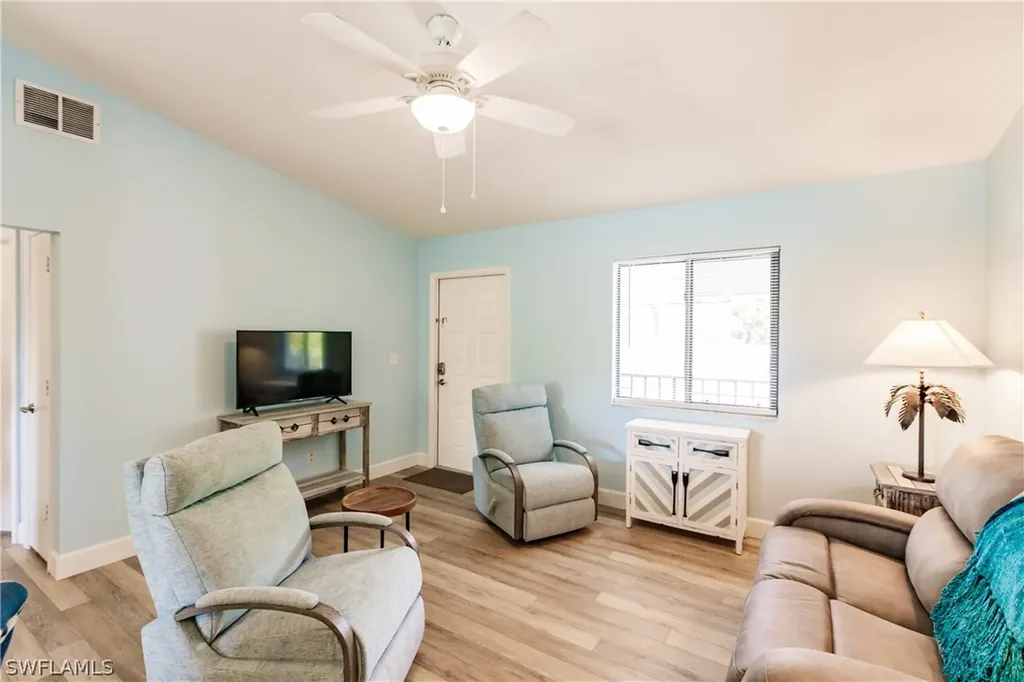 4925 York Street Cape Coral FL 33904