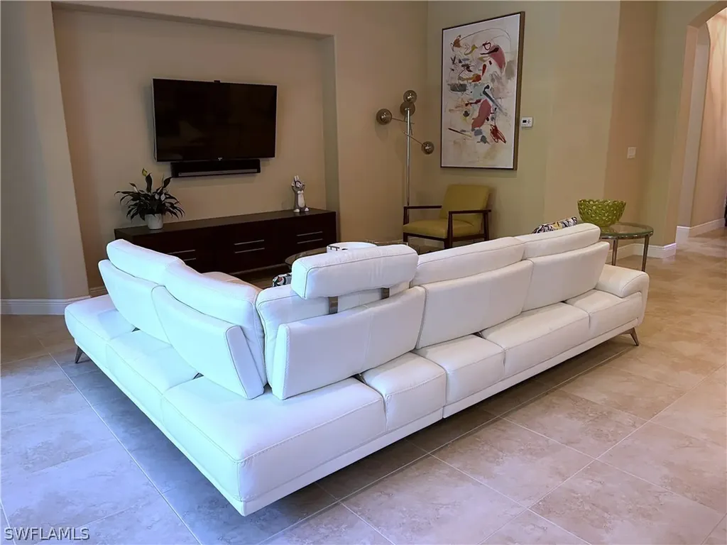 1518 Serrano Circle Naples FL 34105