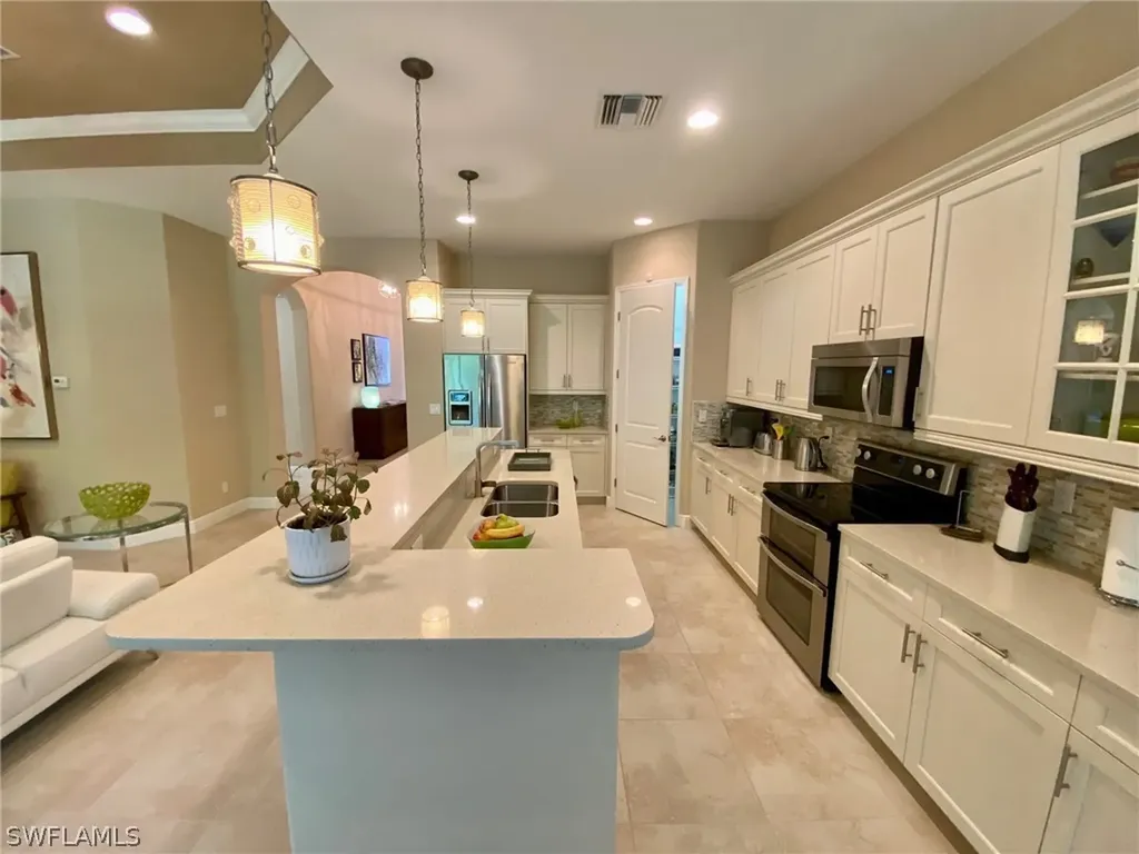 1518 Serrano Circle Naples FL 34105