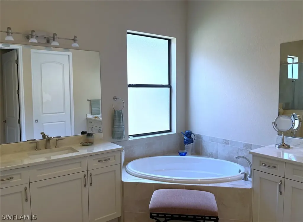 1518 Serrano Circle Naples FL 34105