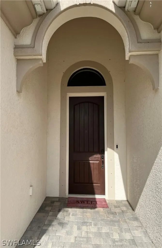 1518 Serrano Circle Naples FL 34105