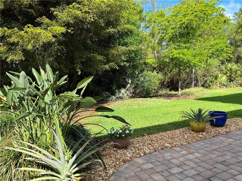 1518 Serrano Circle Naples FL 34105