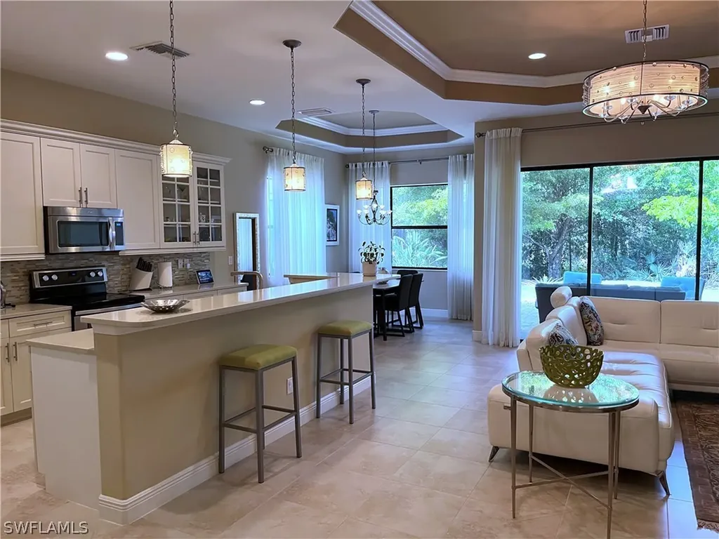 1518 Serrano Circle Naples FL 34105