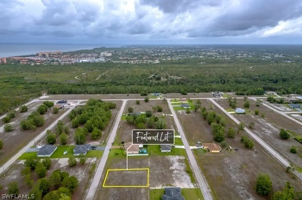 4717 NW 39th Place Cape Coral FL 33993