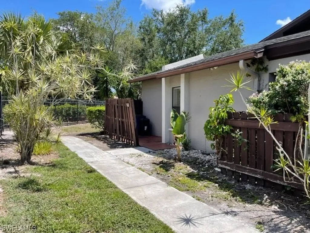12920 Cherrydale Court Fort Myers FL 33919