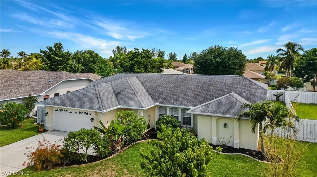 408 SE 29th Terrace Cape Coral FL 33904