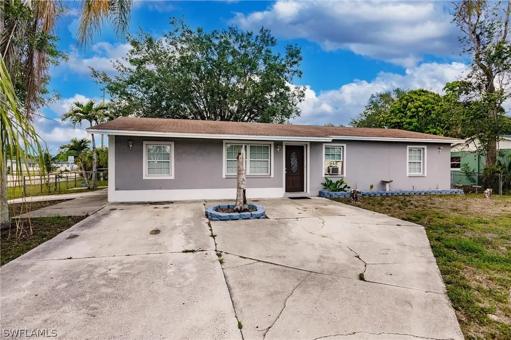 13002 1st Street Fort Myers FL 33905