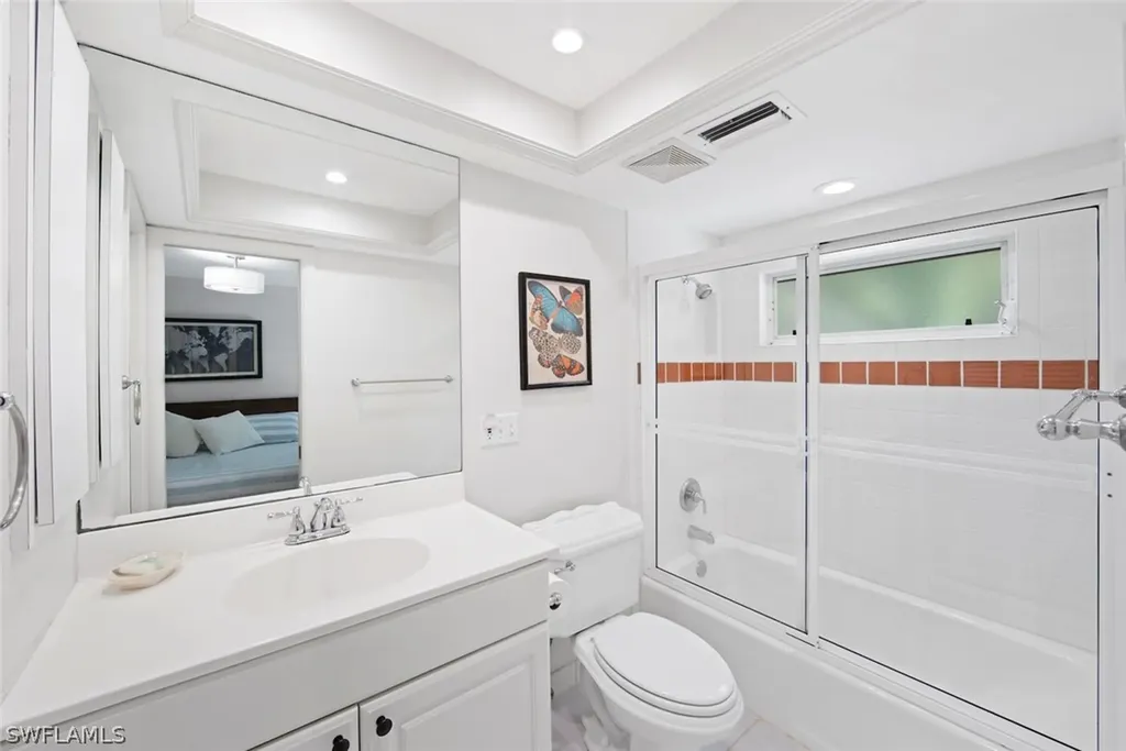 1827 Middle Gulf Drive Sanibel FL 33957
