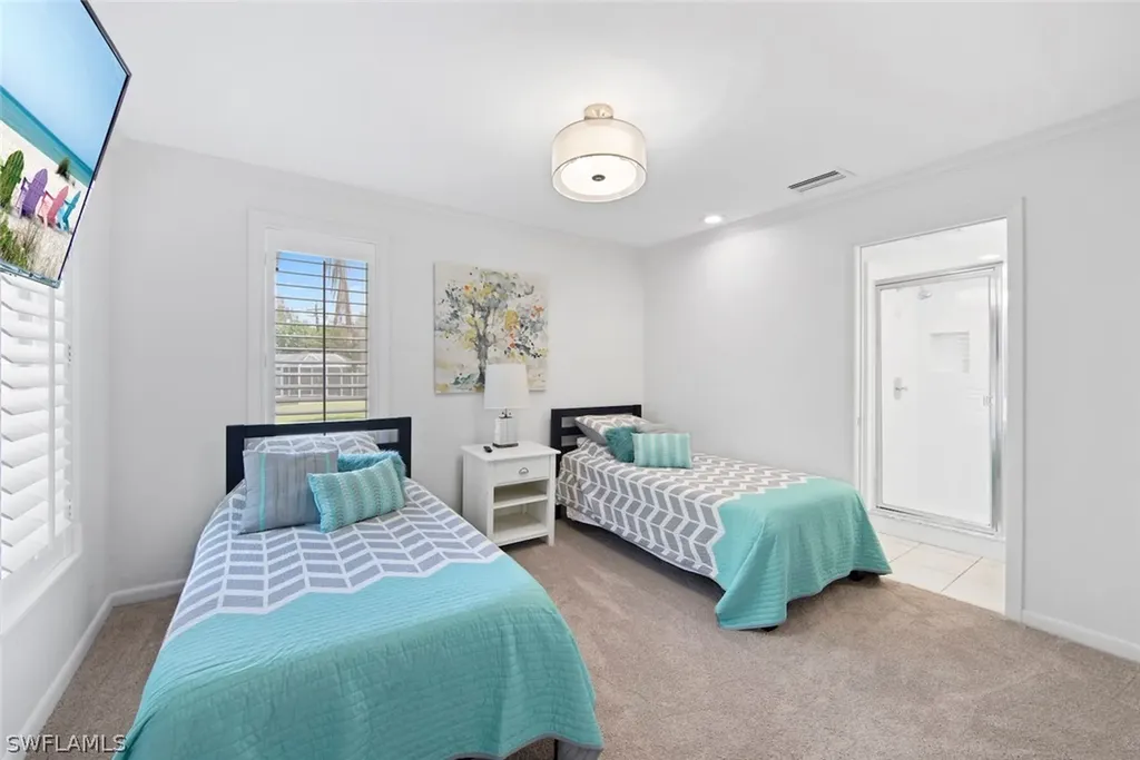 1827 Middle Gulf Drive Sanibel FL 33957