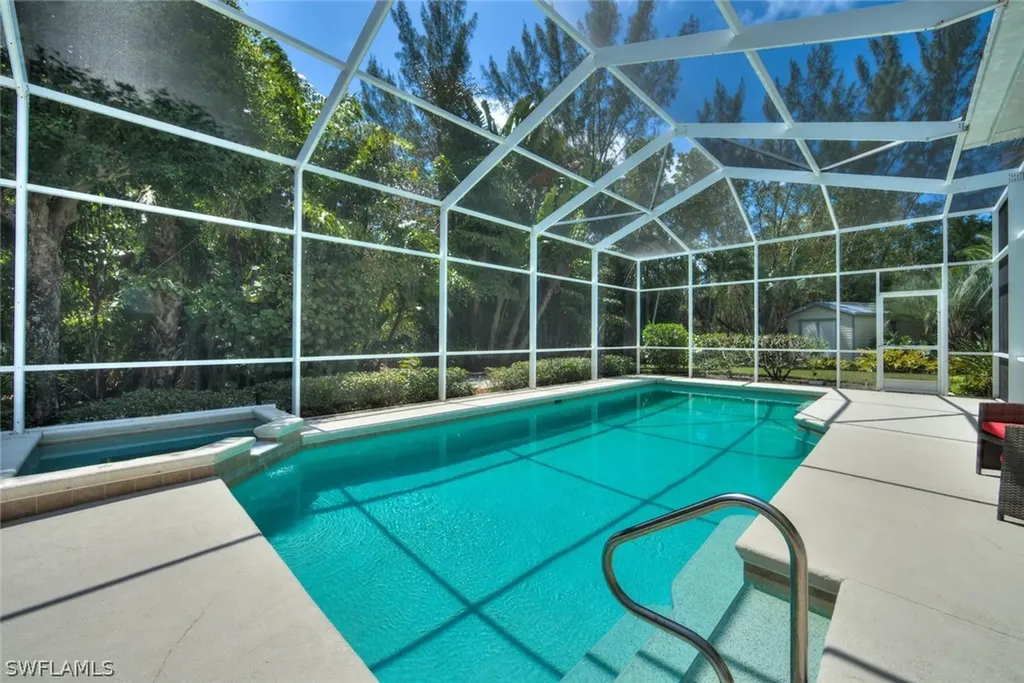 1827 Middle Gulf Drive Sanibel FL 33957