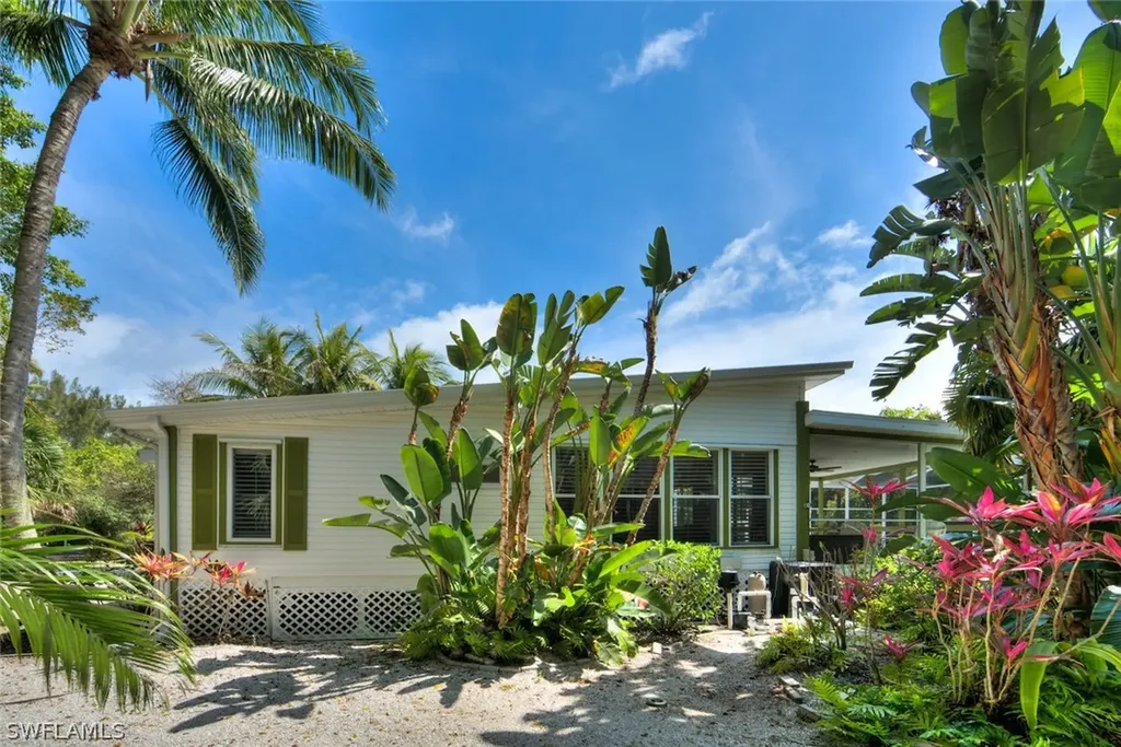 1827 Middle Gulf Drive Sanibel FL 33957