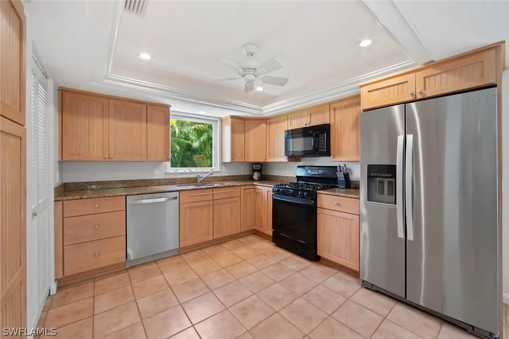 1827 Middle Gulf Drive Sanibel FL 33957