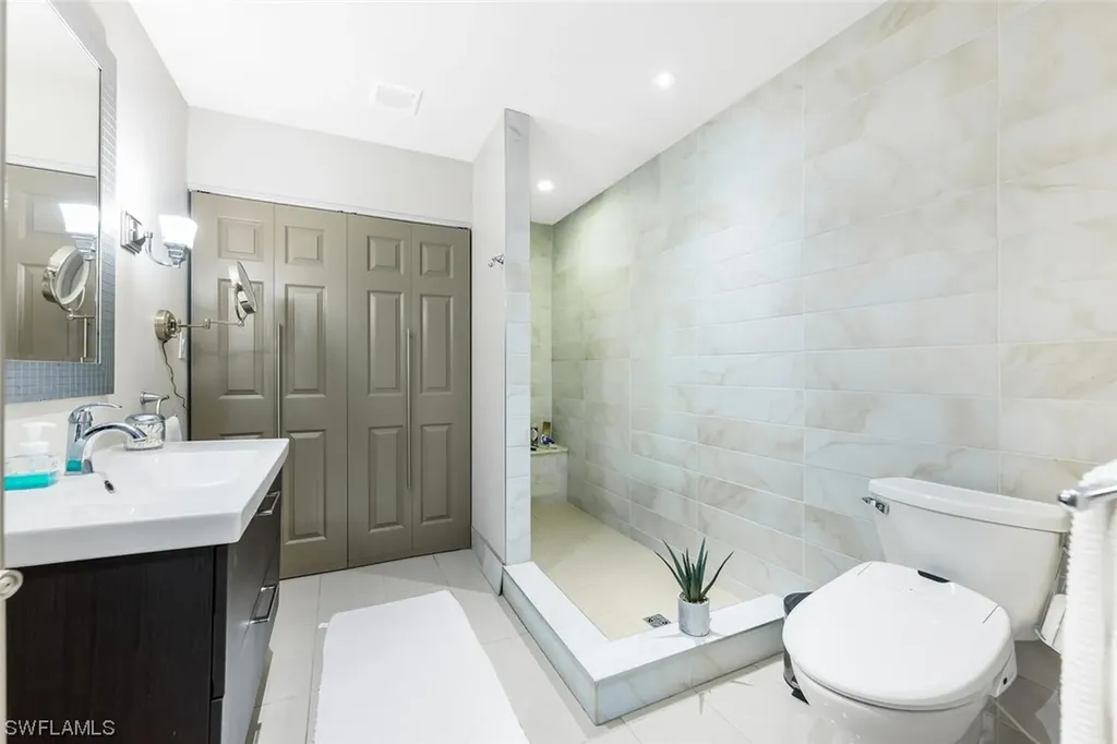 770 Park Avenue Naples FL 34110