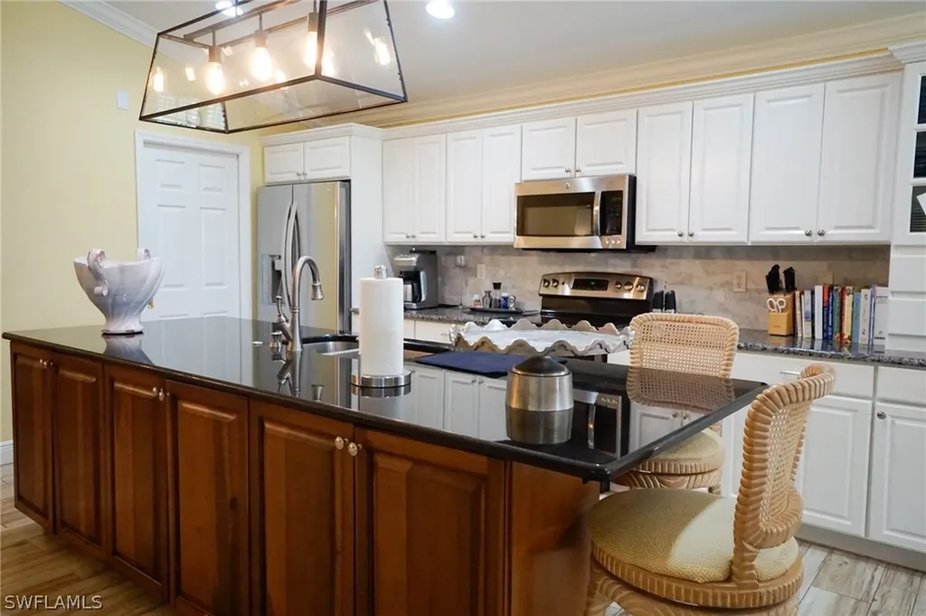 9081 Shadow Glen Way Fort Myers FL 33913