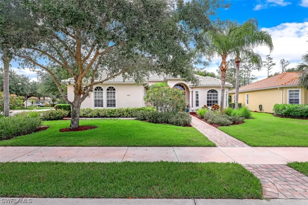 400 Cypress Way W Naples FL 34110