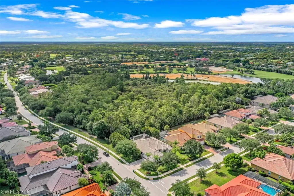 400 Cypress Way W Naples FL 34110