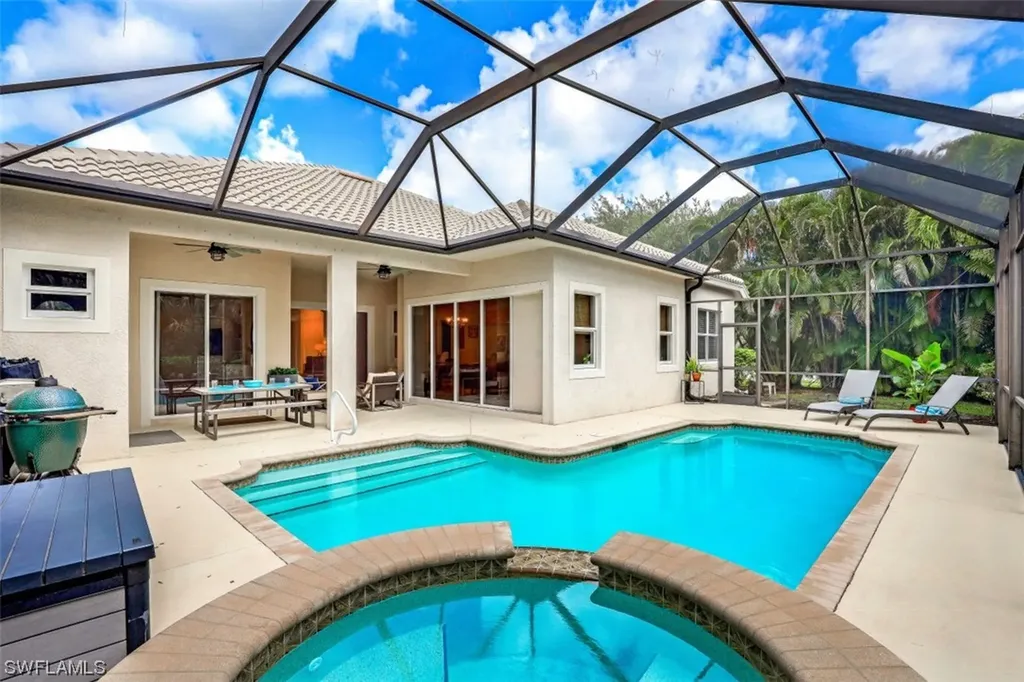 400 Cypress Way W Naples FL 34110