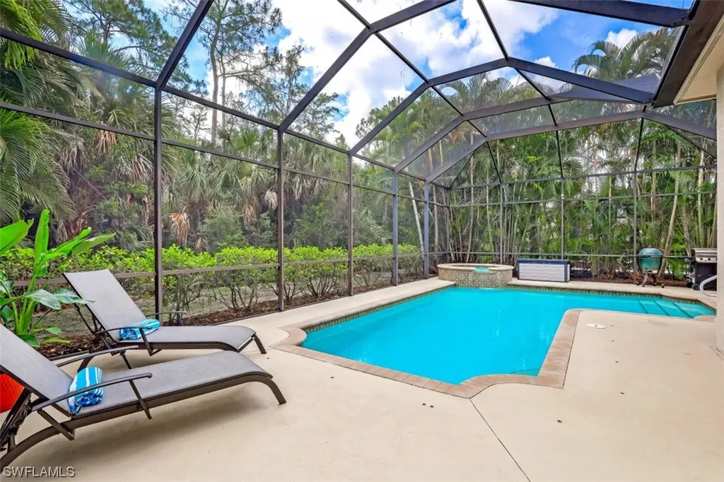 400 Cypress Way W Naples FL 34110