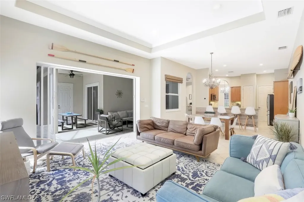 400 Cypress Way W Naples FL 34110