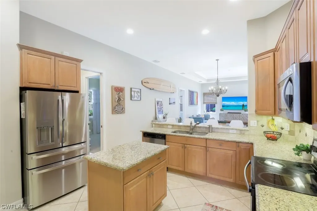 400 Cypress Way W Naples FL 34110