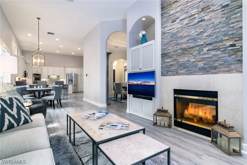 3136 Terramar Drive Naples FL 34119