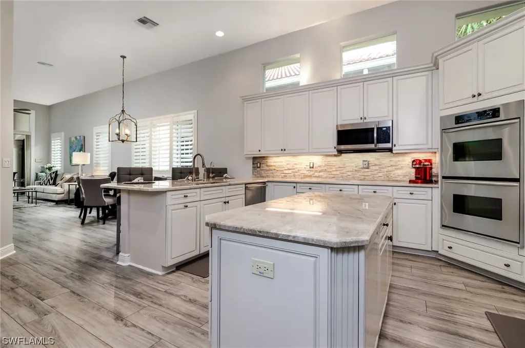 3136 Terramar Drive Naples FL 34119