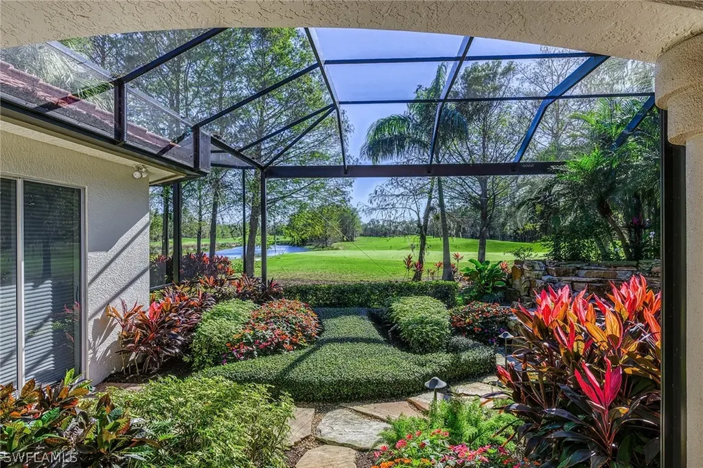 3136 Terramar Drive Naples FL 34119
