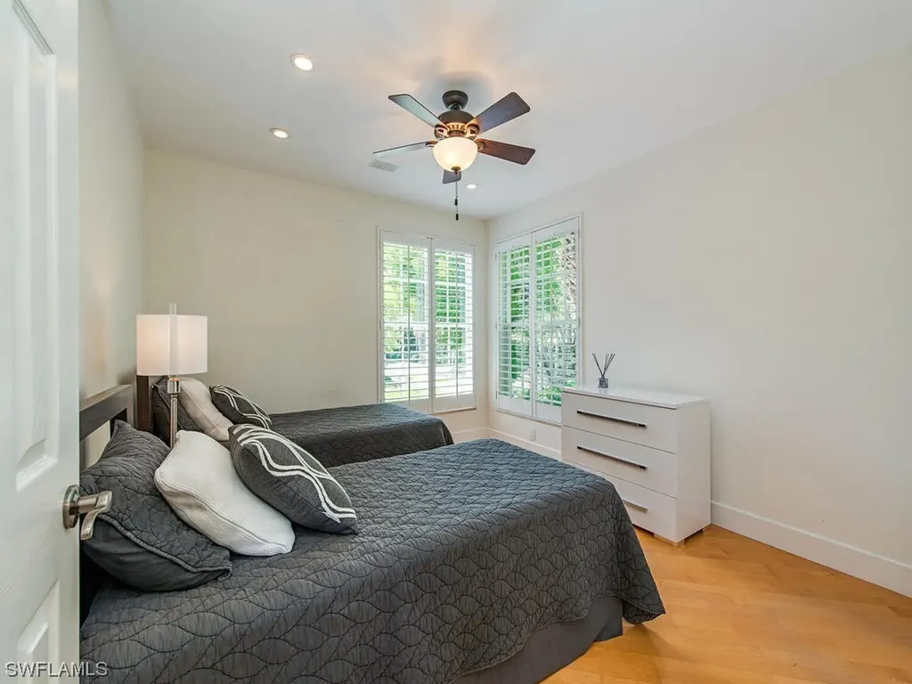 1560 Clermont Drive Naples FL 34109