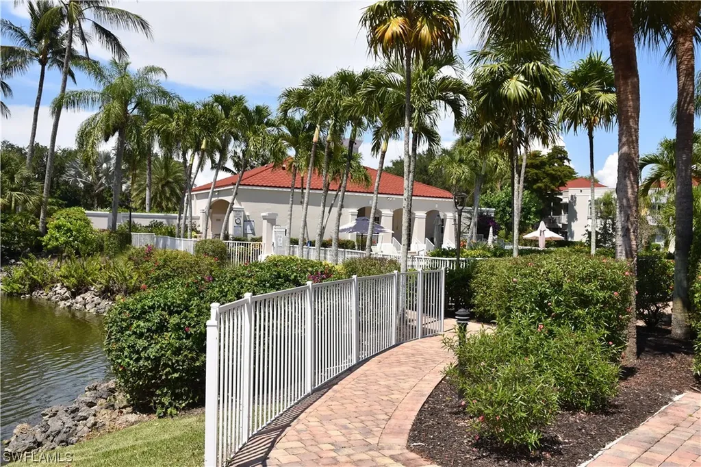 1560 Clermont Drive Naples FL 34109
