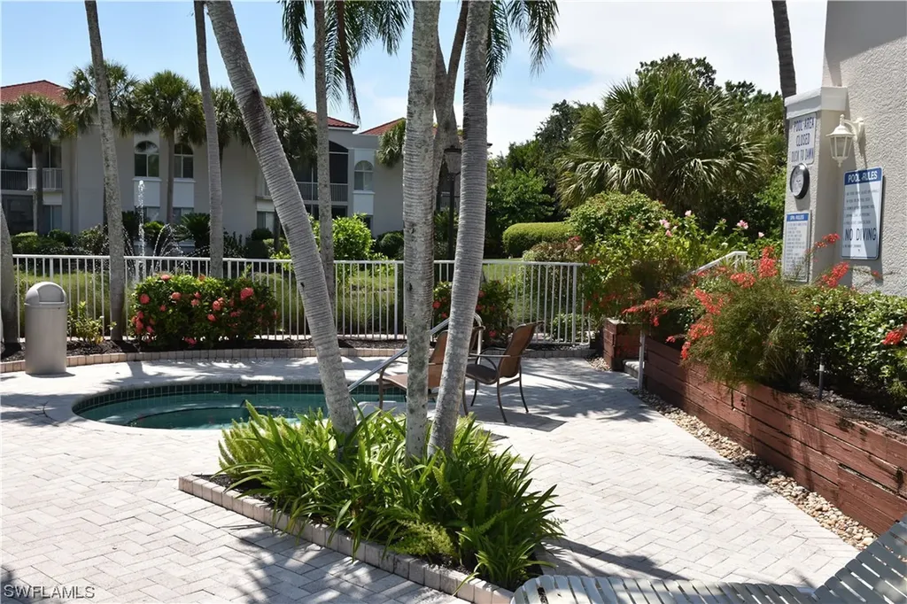 1560 Clermont Drive Naples FL 34109