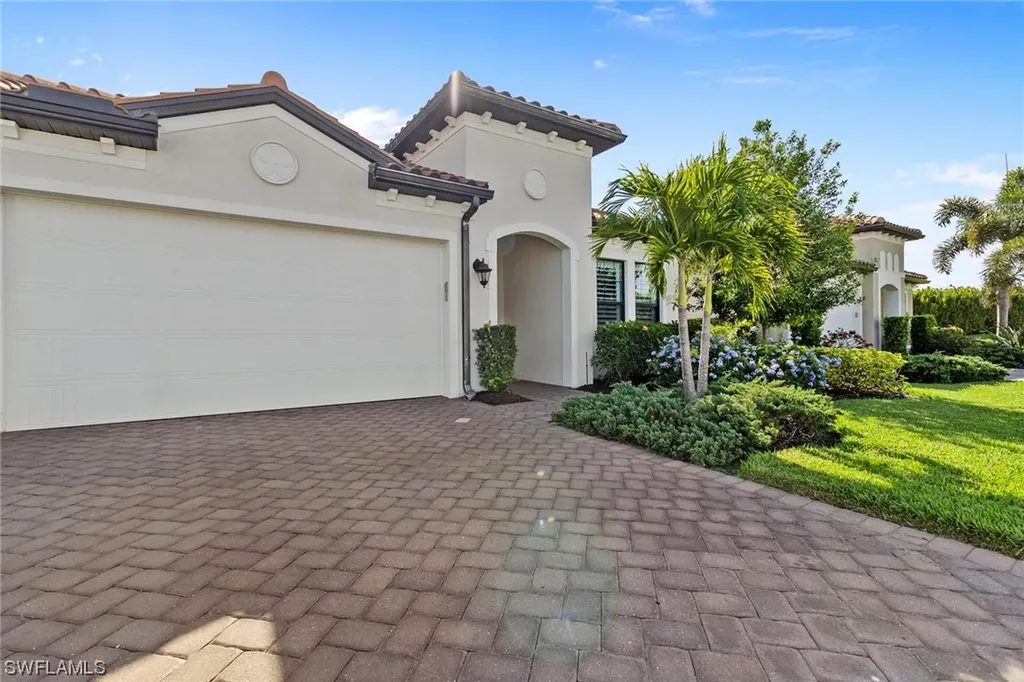 1995 Mustique Street Naples FL 34120
