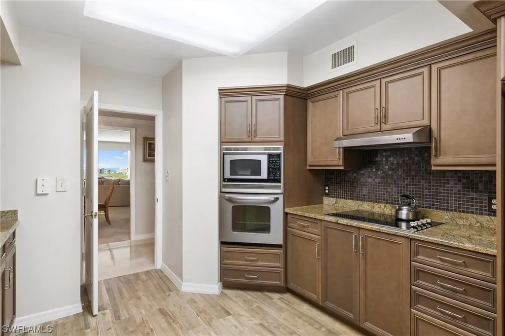 7515 Pelican Bay Boulevard Naples FL 34108