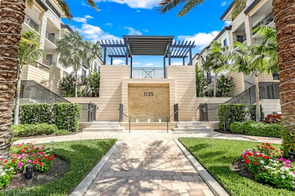 1135 3rd Avenue S Naples FL 34102